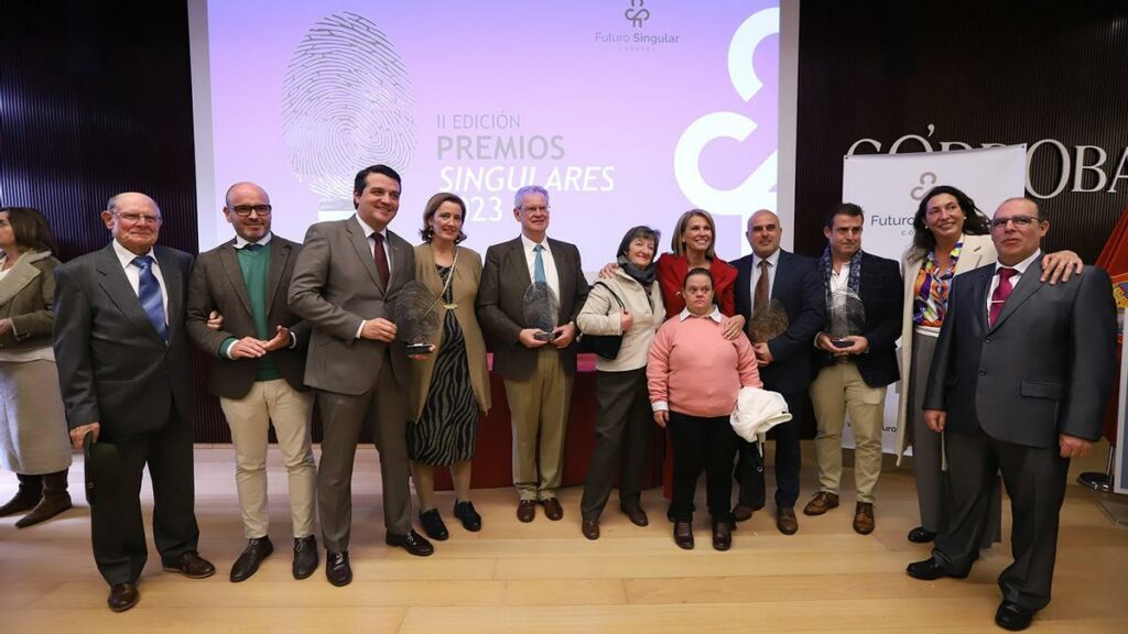 Diario Córdoba - Pastelerías Roldán, Fundación Cajasol y el fiscal Fernando Santos, premiados por su labor con la discapacidad